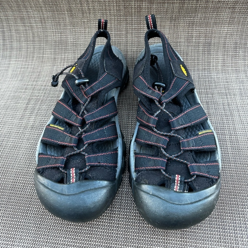 Keen Newport H2 Sandals Women's size 7 Black/Red/Gray - Picture 1 of 10